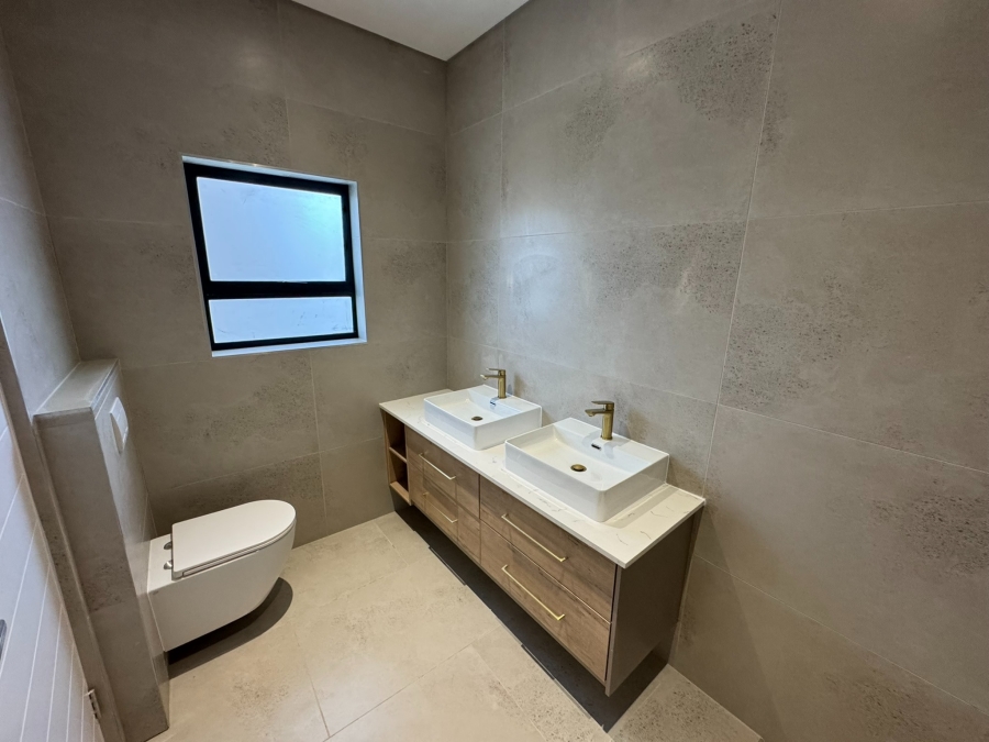 4 Bedroom Property for Sale in Sandown Western Cape